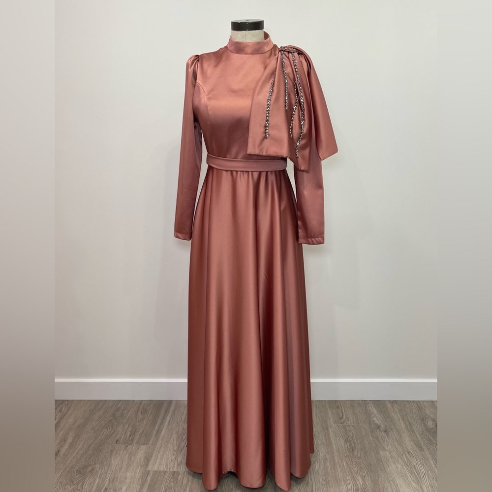 Elegant Long-Sleeve Satin Maxi Dress in Dusky Rose